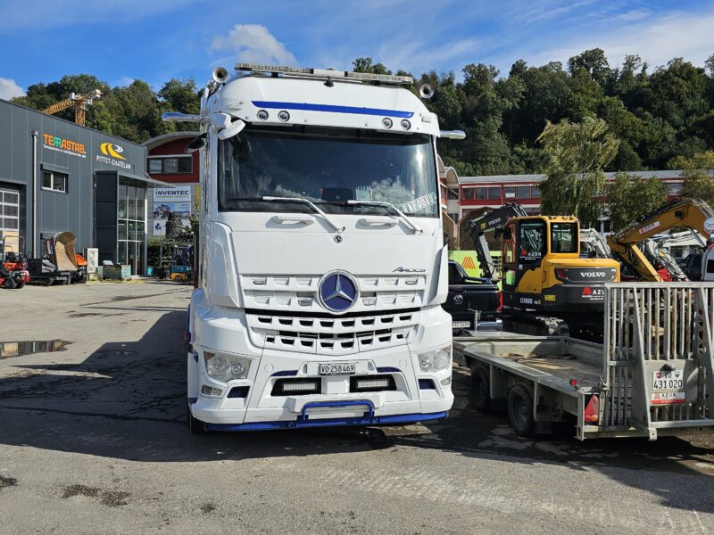 Camion porte-engins
