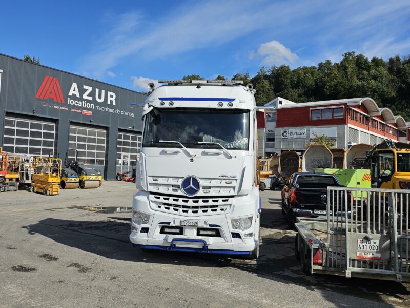 Camion porte-engins